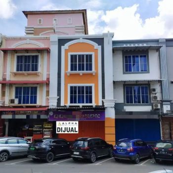 Disewakan per Tahun Ruko 3 Lantai di Harbourbay, Jodoh