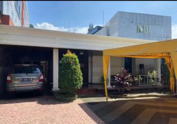 DI JUAL RUMAH POROS JL RAYA TLOGOMAS