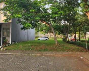 Kavling hoek cakep selatan timur samping fasum taman di BSD City