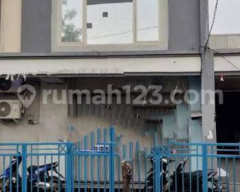 Ruko 2 Lantai Lokasi Strategis di Dukuh Kupang Siap Pakai