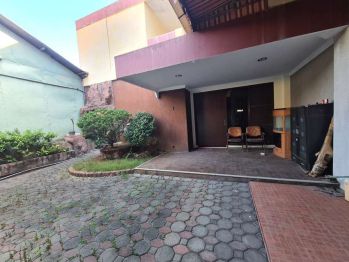 Bangunan Untuk Usaha, Gudang Dan Tempat Tinggal