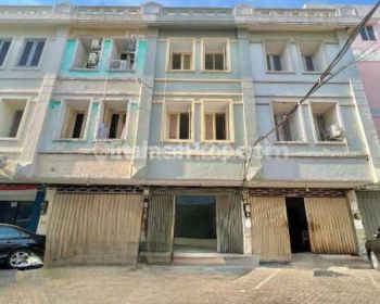 Sewa, Ruko 3 Lantai Di Kompleks Mega Galaxy, Merr