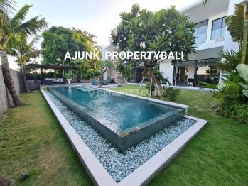 Vila Modern Minimalis View Sawah, 5 Menit ke Pantai, Cemagi