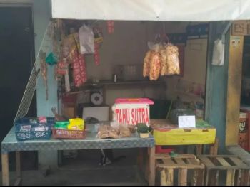 Di jual kios lokasi pasar bukit Pamulang 2