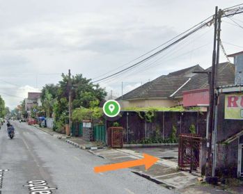 Gedung Gym dan kantor strategis jalan utama Baciro tengah kota jogja