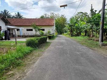 Tanah 115 m2 Dekat Cafe Layar Sentuh Mertoyudan, SHM Ready