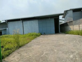 Di sewakan gudang lt 725 m lb 318 m akses kontainer 40 feet,gn Sindur