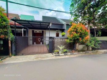 DI SEWAKAN RUMAH MINIMALIS DEKAT POLSEK CIWASTRA DALAM KOMPLEK
