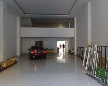 DISEWAKAN RUKO JUMBO DI TENGAH KOTA JL. BOTOLEMPANGAN