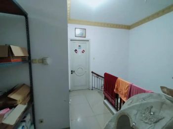 DI JUAL RUMAH MURAH DALAM KOMPLEK 2 LANTAI DI CONDET JAKARTA TUMUR