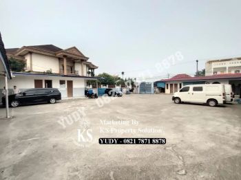 rumah kantor tanah besar di jalan inspektur marzuki Pakjo Palembang