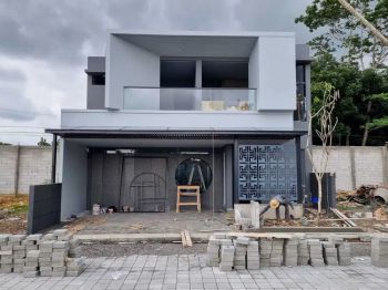 RUMAH MEWAH DP 0% DEKAT KAMPUS UTY DI SLEMAN