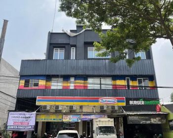 Ruko Gandeng 2 LT dengan lokasi perempatan jalan