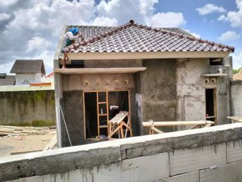 Rumah baru siap huni dan siap bangun belakang kampus uii, jakal km 14.