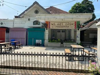 dijual rumah Taman Bungkul