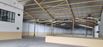 Di sewakan gudang baru ada loading dock dan office dekat tol di cakung