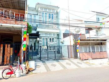 Dijual murah rukan buat kantor strategis jalan lebar di kelapa gading