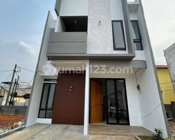 Rumah 2 Lantai Baru di Lubang Buaya Jakarta Timur