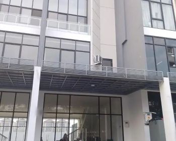 Disewakan ruko New East 3lt di Jakarta Garden City Cakung Jakarta Timu