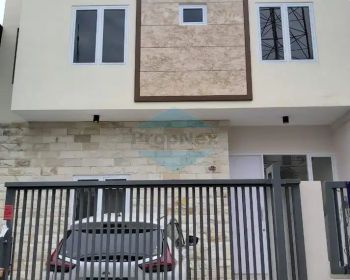 Rumah Simpang Darmo Permai Selatan