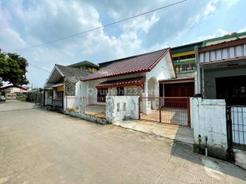 Dijual rumah lokasi dekat Summarecon Mall Bekasi