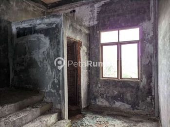 DIJUAL RUKO JALAN PADANG GOLD KOMPLEK CBD POLONIA (Lusiana)