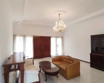 Disewakan Rumah Dalam Komplek Harga Murah, Lingkungan Tenang di Ampera