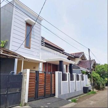 Disewakan Rumah 2 lt Belakang Living Plaza Mega Cinere