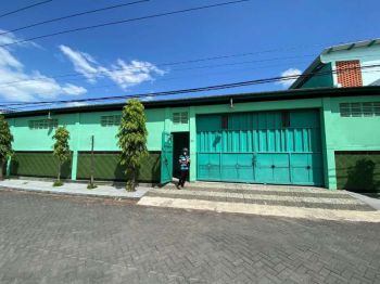 Murah Jual Gudang + Lift Barang Lebak dkt Kenjeran Kalilom
