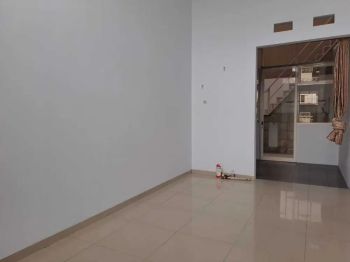 DISEWAKAN RUMAH YANG NYAMAN DAN AMAN