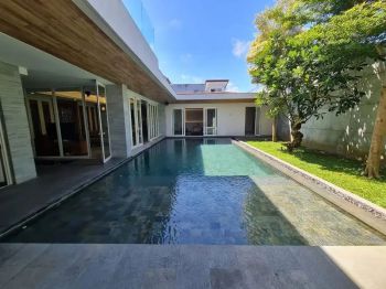 Dijual Villa Modern Di Seminyak, Badung Bali