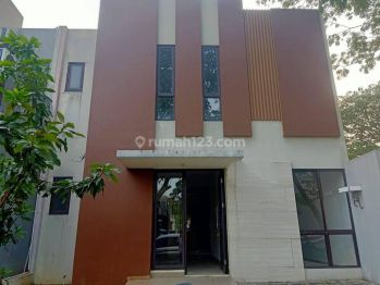 Frans Cen jual Bu rumah di Casajardin.cluster Eklusif.murah