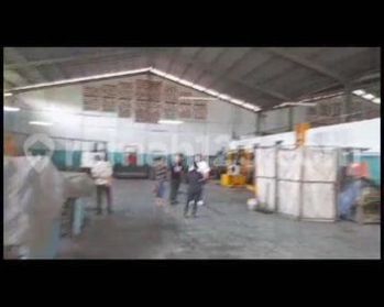 Gudang di Pinggir Jalan Raya Cikupa Tangerang hdri