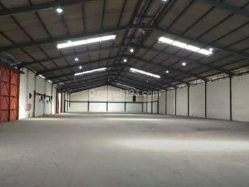 Gudang di sewakan di Pulo Gadung Strategis 2351m2