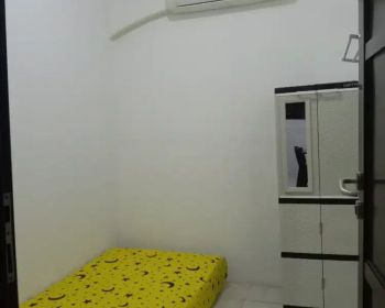 Di sewakan kost kosan luas kamar 2x4 semi ac