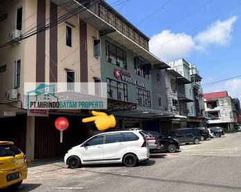 DISEWAKAN 49JUTA/TAHUN (NEGO) RUKO HOOK WINDSOR