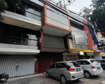 Disewakan Ruko Strategis Jalan Panglima Sudirman, Surabaya