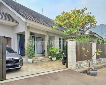 Rumah di Jatipadang, Jakarta Selatan Nyaman Bener Deh..