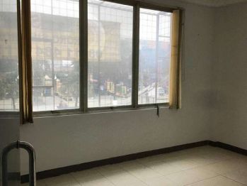 Disewakan Ruko 2,5 Lantai di Boulevard, Harapan Indah Bekasi Barat