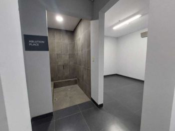 Di sewakan gudang bagus dan modern ada loading dock di bekasi raya po