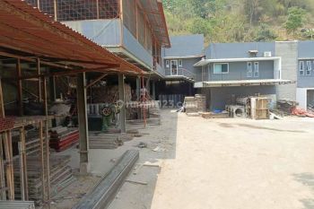 Tanah Dan Gudang Luas Hadap Timur Laut di Kerkoff Cimahi