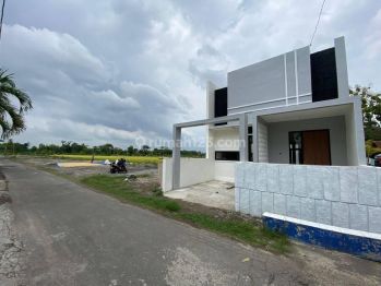 Rumah Taman Semi Outdoor Diselatan Polsek Berbah