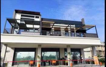 Ruko Melody Gading Serpong hadap jalan dan view Danau cantik