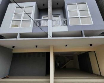 Dijual Ruko 4 Rendeng 3 Lantai Lokasi Strategis Di Sayap Sumantri