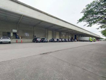 Sewa Gudang Luas Bangunan 20.000m² Cakung Barat ada loading dock