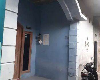 DI JUAL CEPAT KOST BELAKANG KAMPUA UNS BANTING HARGA KUSUS BULAN INI