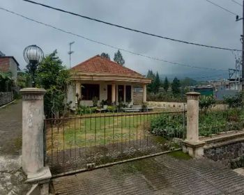 Sell Rumah: Villa Eksklusif