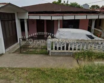 Dijual 2 unit rumah 1 unit kios di daerah medan johor dekat