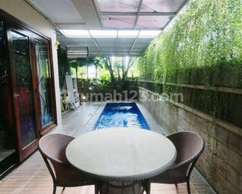 Rumah Bagus Murah Ada Pool di Pejaten