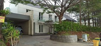 Dijual Rumah Hook Mewah Denga Pool Di Kemang Pratama Regency